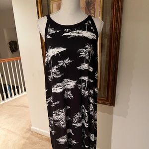 OLD NAVY BLACK/WHITE ALOHA PRINT SLEEVELESS DRESS